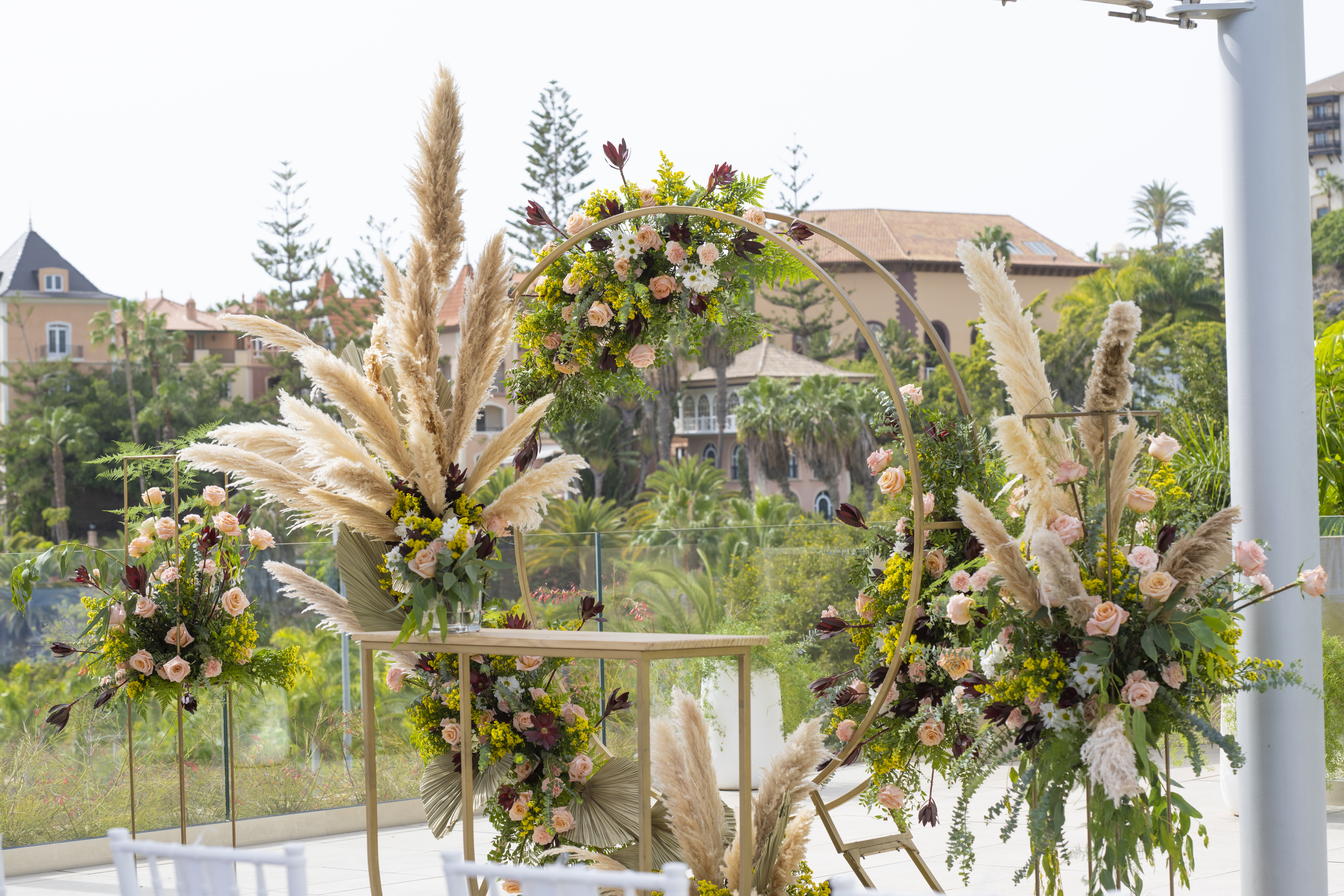 Book your wedding day in GF VICTORIA